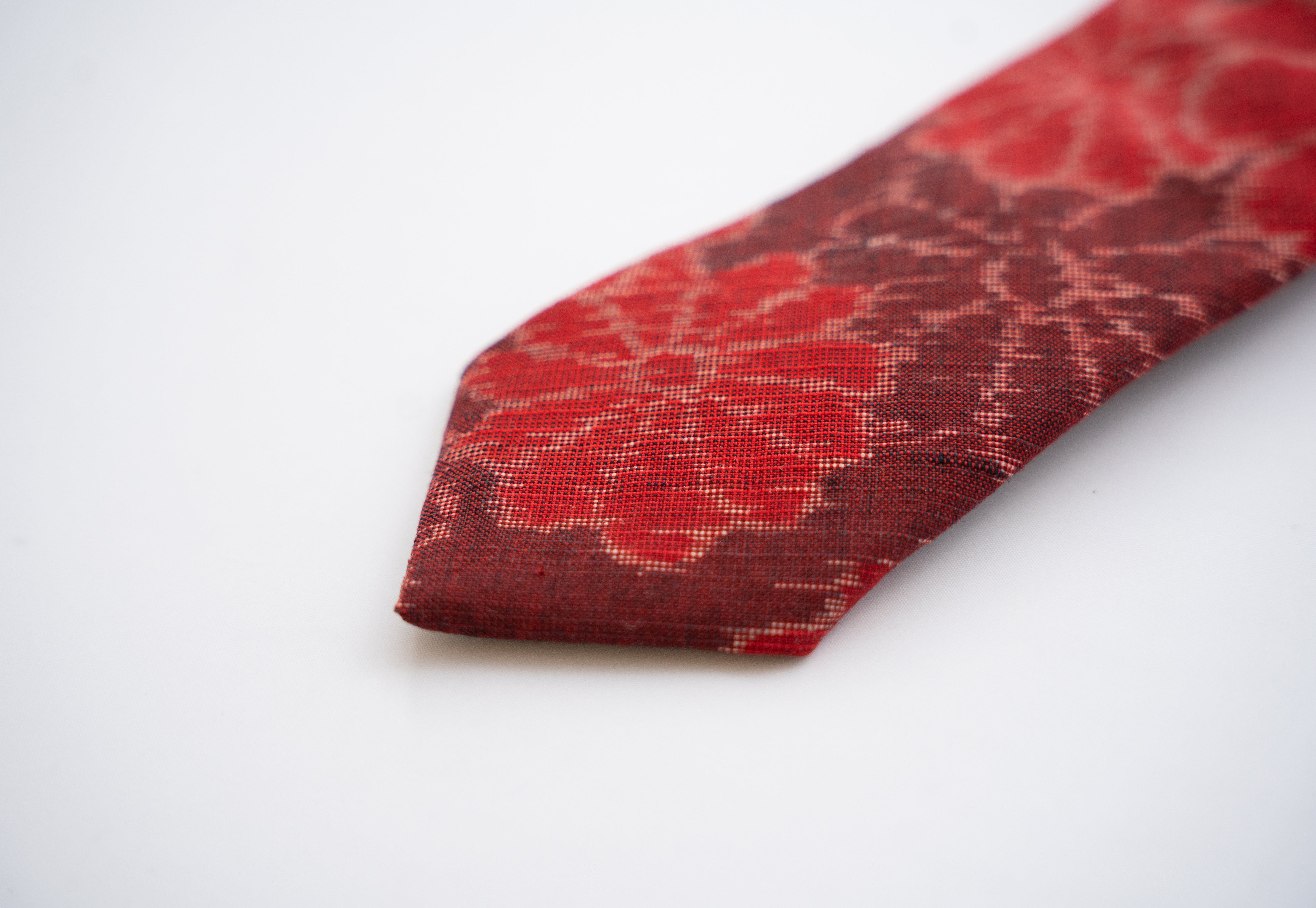 着物ネクタイ 赤 花柄