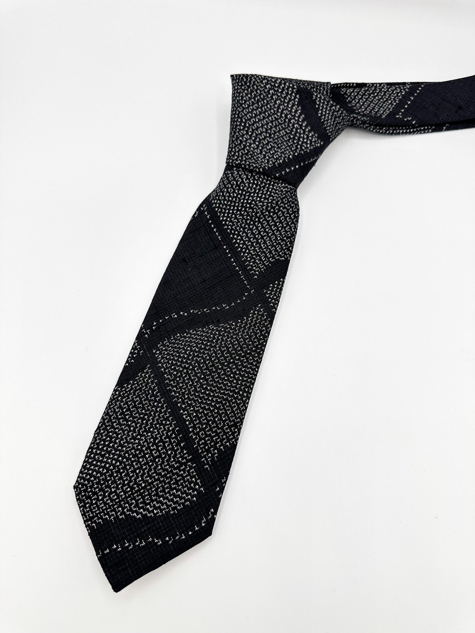 着物ネクタイ織りコントラスト