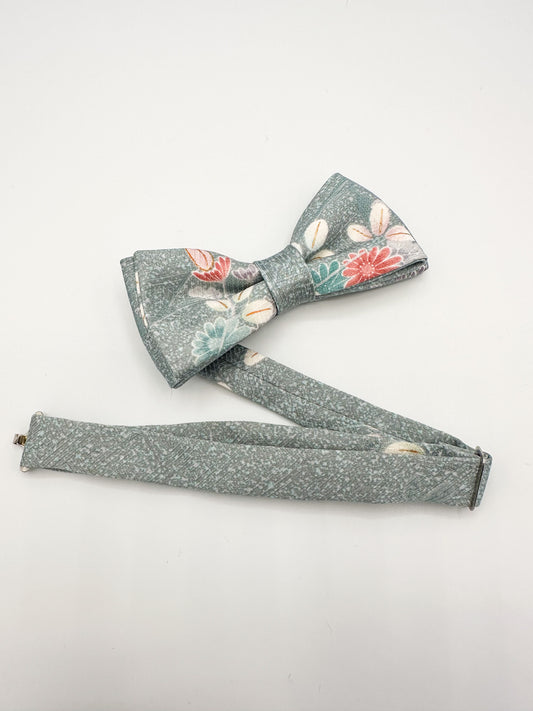 Kimono Bow Tie: Chrysanthemum